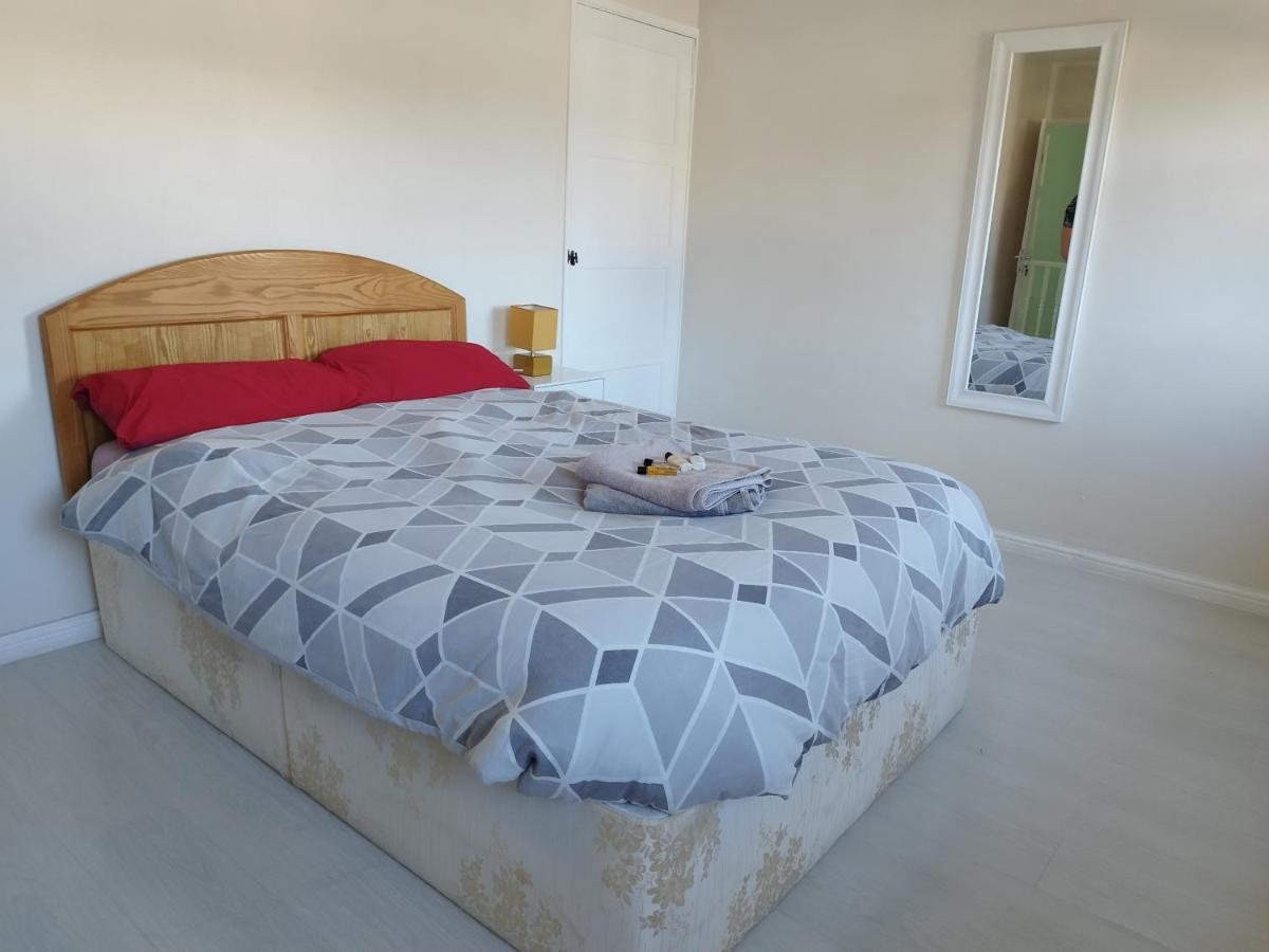 Pace Home Bristol Esterno foto